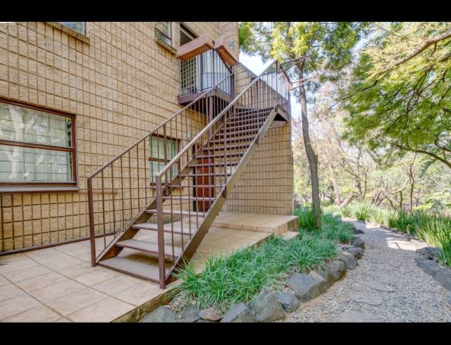 3 BEDROOM APARTMENT FOR SALE IN WINDSOR EAST
